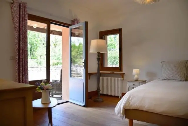 Standard Double room with garden view