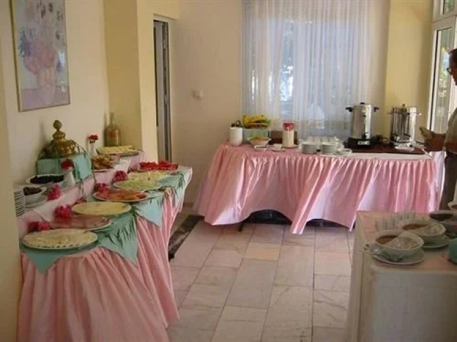 Manolya Hotel & Apartments