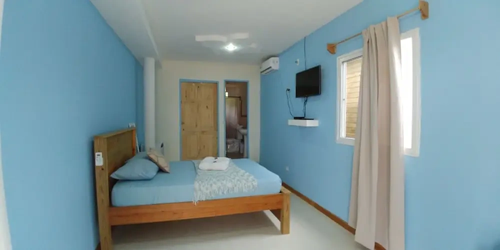1 Bedroom Deluxe Apartment with balcony and with partial sea view
