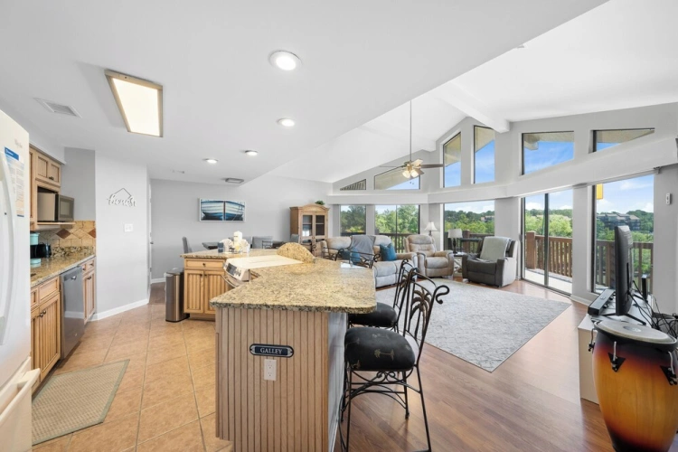 4 Bedrooms Standard Duplex room with balcony and with bay view