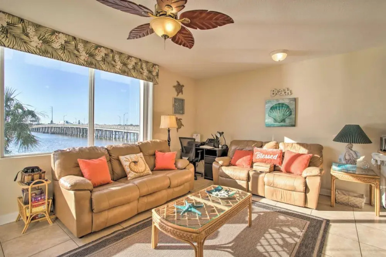 Private Balcony & Pool Access: Bayfront Retreat