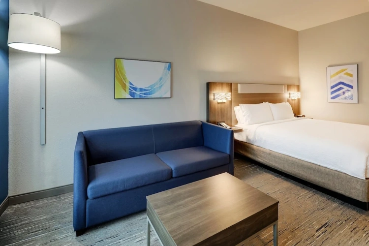 Standard Double room with city view