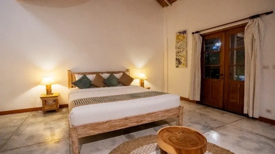 3 Bedrooms Sextuple Villa