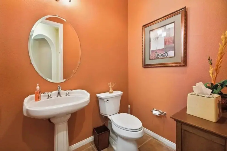 Stylish 2BR w Spa Patio