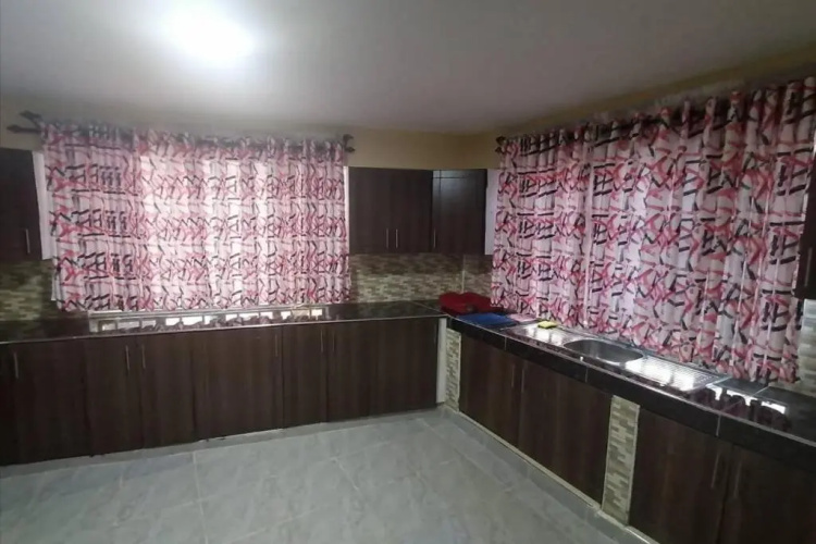 Lass Grove Home