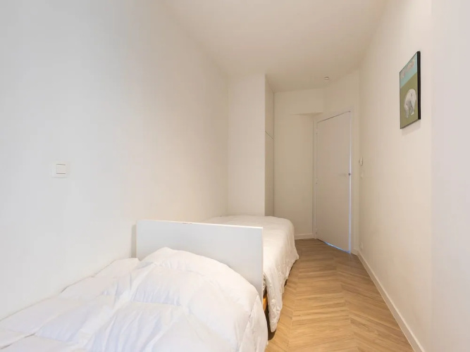 Bright Apartment With Direct sea View