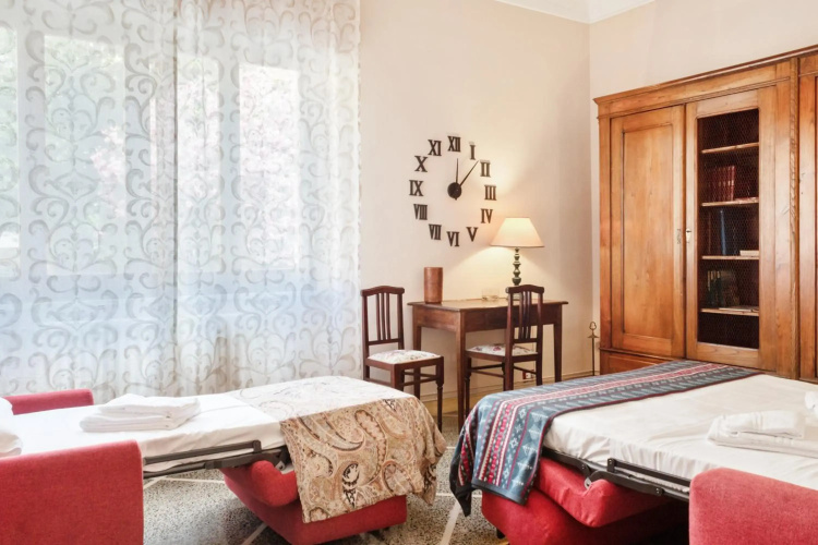 Keith Haring Cozy Apartment