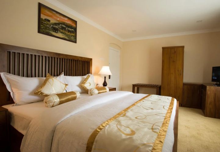 Serene King S Villa