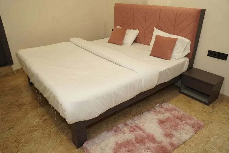 HR Premium Stay