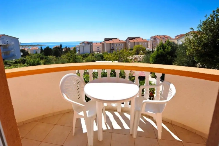 Studio with balcony and with sea view