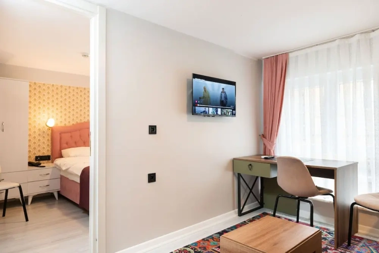 Economy Suite