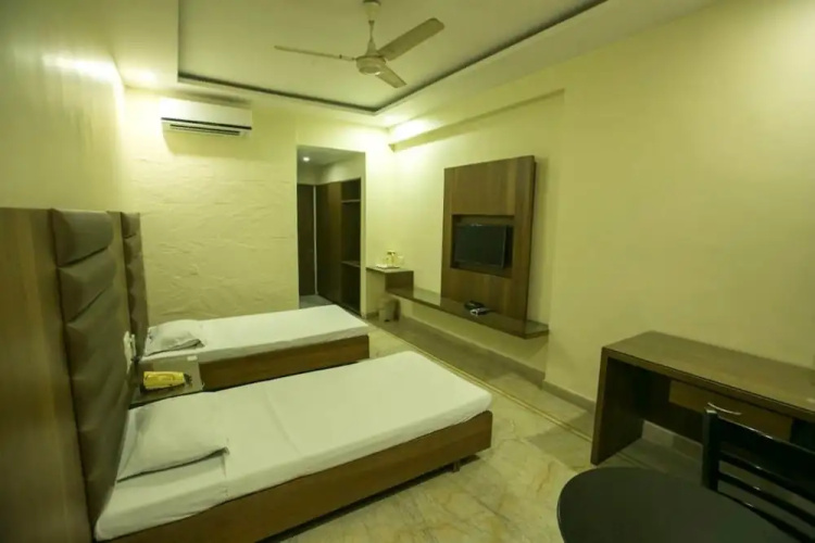 Hotel Surya