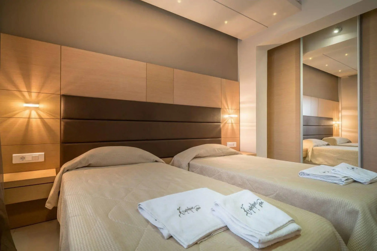 Kymothoe Elite Suites