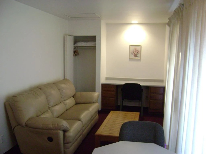 Edgewick Inn