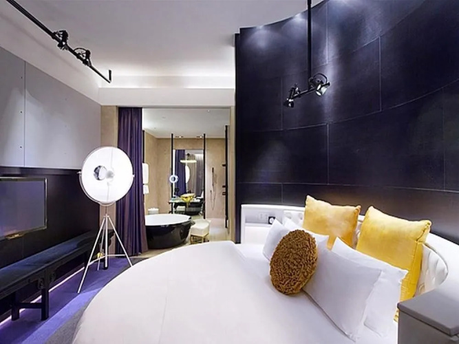Cineaste Garden Hotel