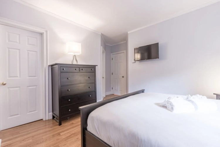 Lovely 2BR in South End by Sonder