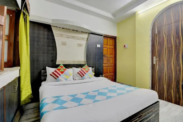 Padma Lucknow by Goroomgo