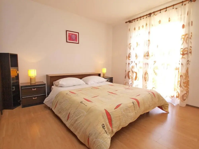 Apartment 1098