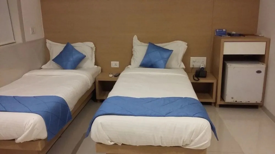 ZUZU Galaxy Annex Hotel