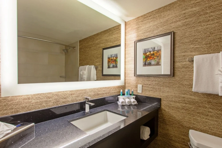 Quadruple Suite