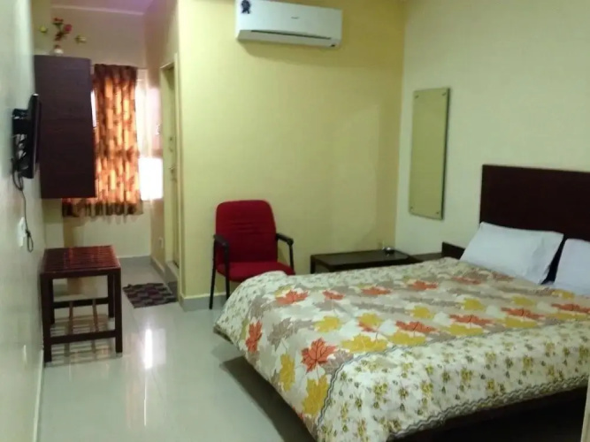Collection O G Silver Hotels Mount Road