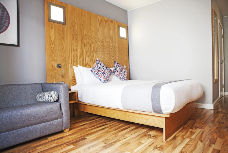 Ramada by Wyndham Belfast City Centre photo 8