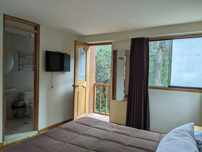 Full Moon Eco Lodge