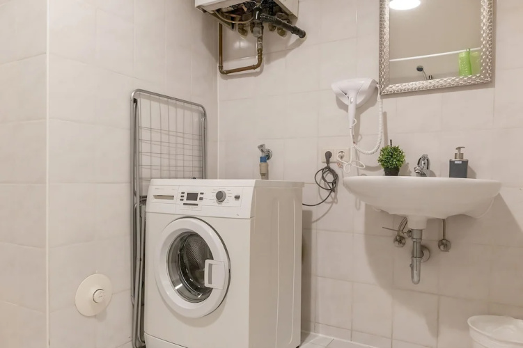Friendly 3BR shared Apt-WienerStadthalle