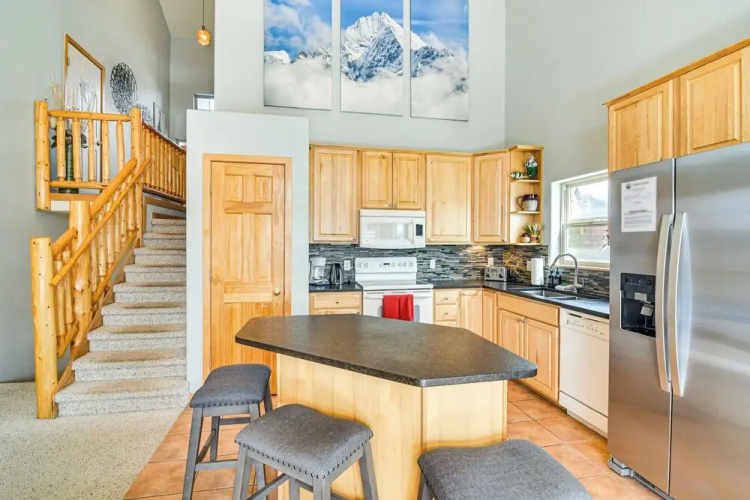 Spacious Fraser Duplex w/ Fireplace & Scenic Views