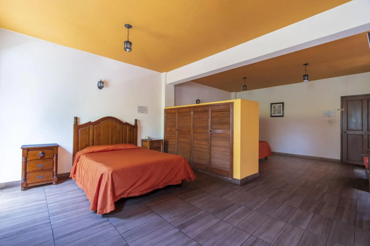Meson Real Hotel & Suites