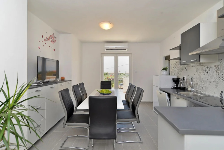 Apartment 1938
