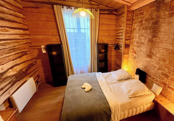 Cabin-style Nook for 2