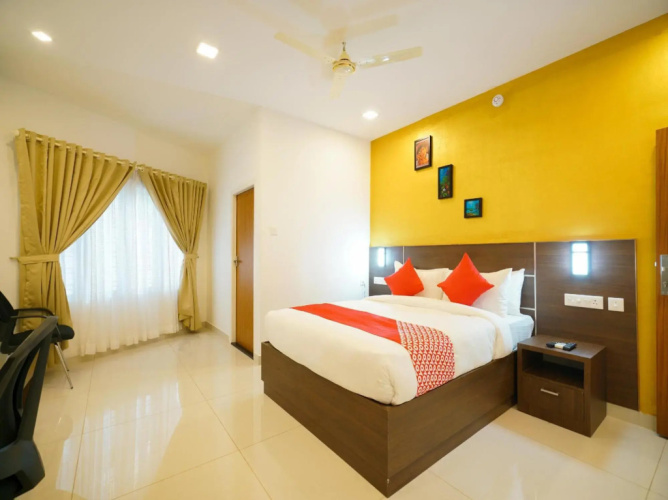 OYO 30084 Hotel Seagate