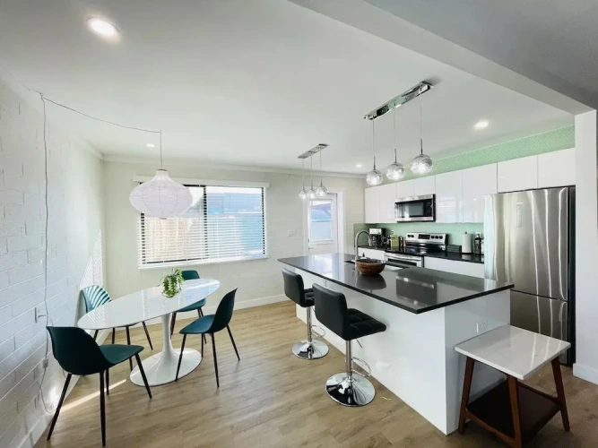 Deluxe Apartment
