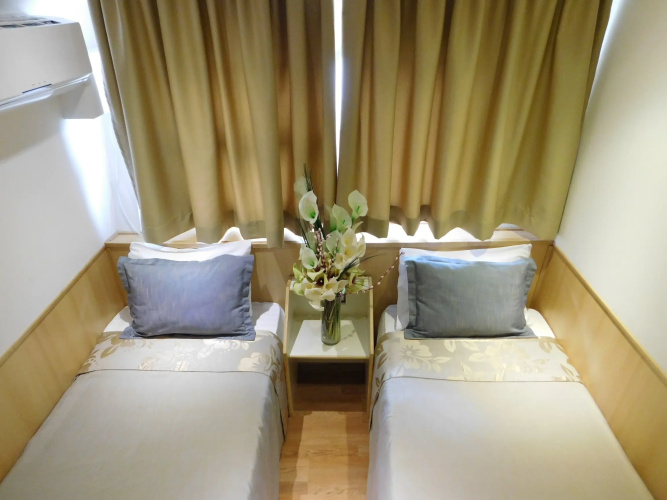 Compass River City Boatel
