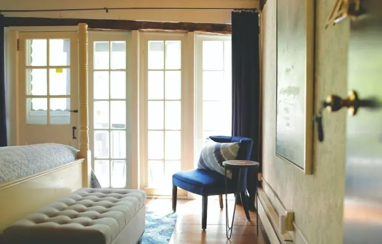 CS Coach House