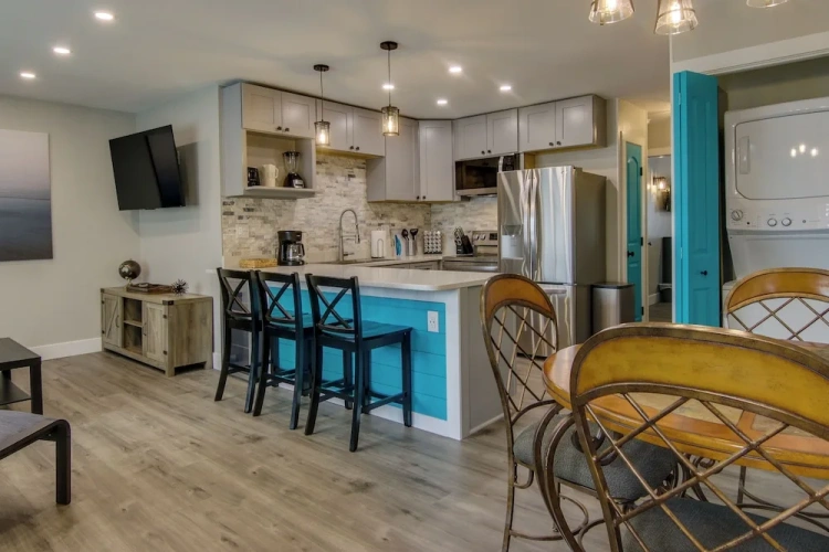 2 Bedrooms Apartment