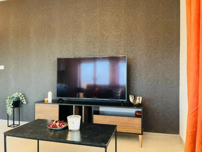 3 Bedrooms Apartment