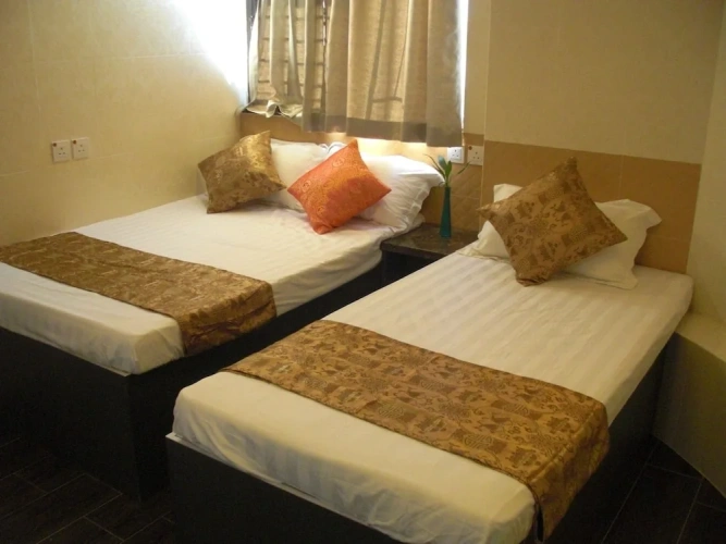 Standard Triple room