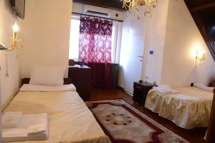 Classic Triple room