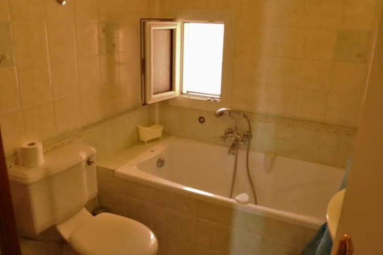 Mon Repos Two Floor Apartment
