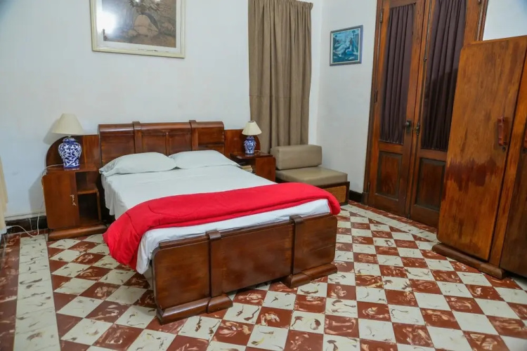 Hostal La Sandra