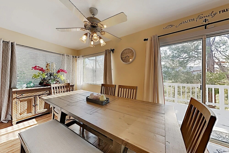 Tree-top Getaway W/ Forested Views & Elevated Deck 3 Bedroom Home