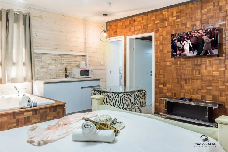 2 Bedrooms Deluxe Suite