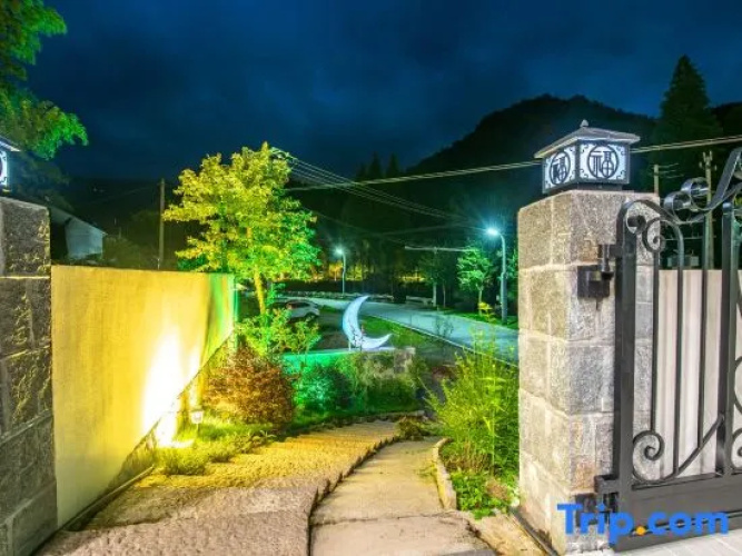 One Bay Monthly Residence