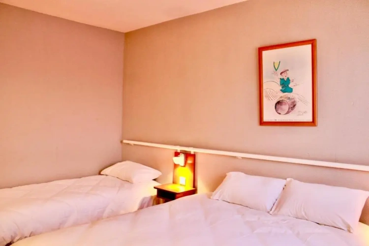 Standard Triple room with view