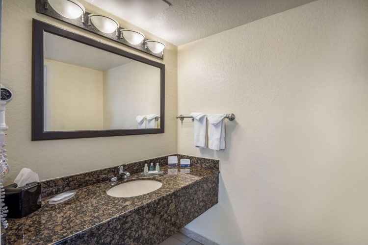Clarion Inn & Suites photo 14