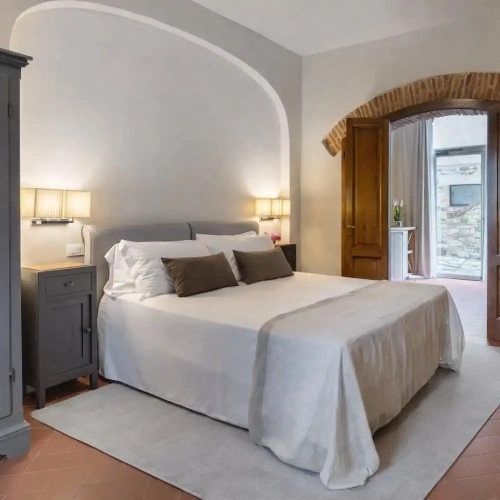 1 Bedroom Standard Suite