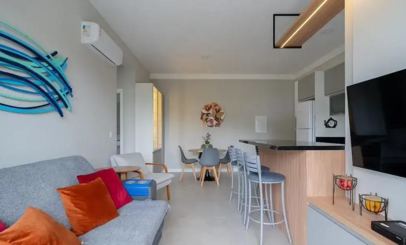Building With Swimming Pool 800m From Beach - ACB
