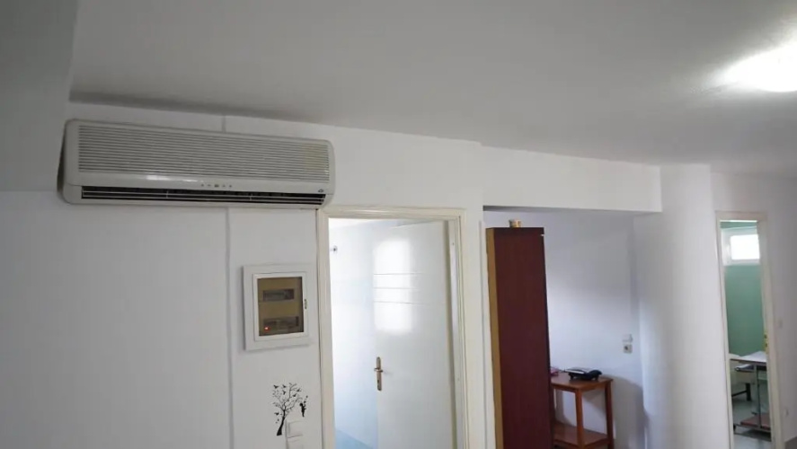 Nikolas Family Apartments